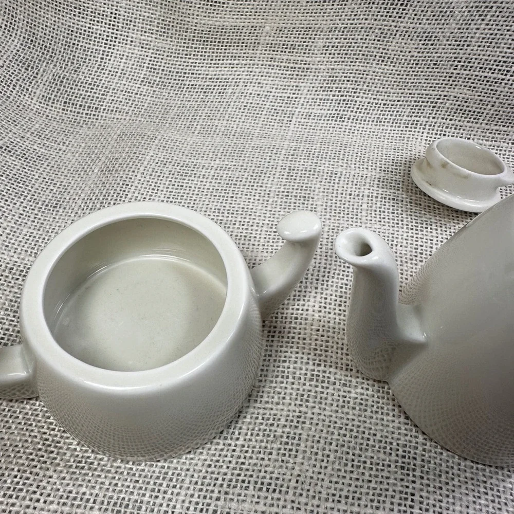 Vintage White Porcelain Teapot Sugar Bowl Set Modern Minimalist Glossy 5451